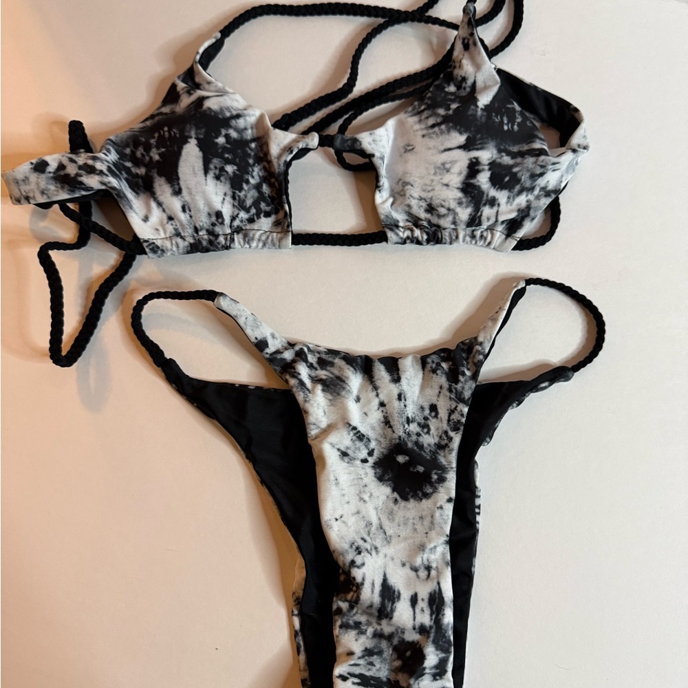 Zaful Black and White Tie-Dye Bikini